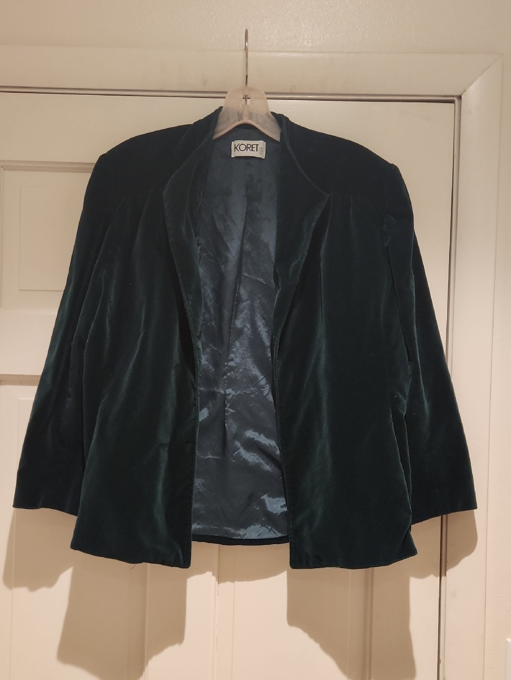 Koret Vintage Women's Forest Green Velvet Open-Front Jacket